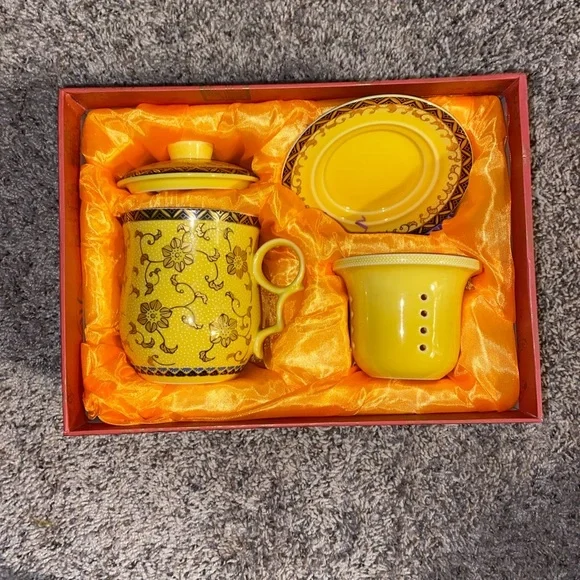 ART MAKE TASTE 4-piece CHINESE PORCELAIN TEA CUP w INFUSER SAUCER LID New in Box - Picture 11 of 16